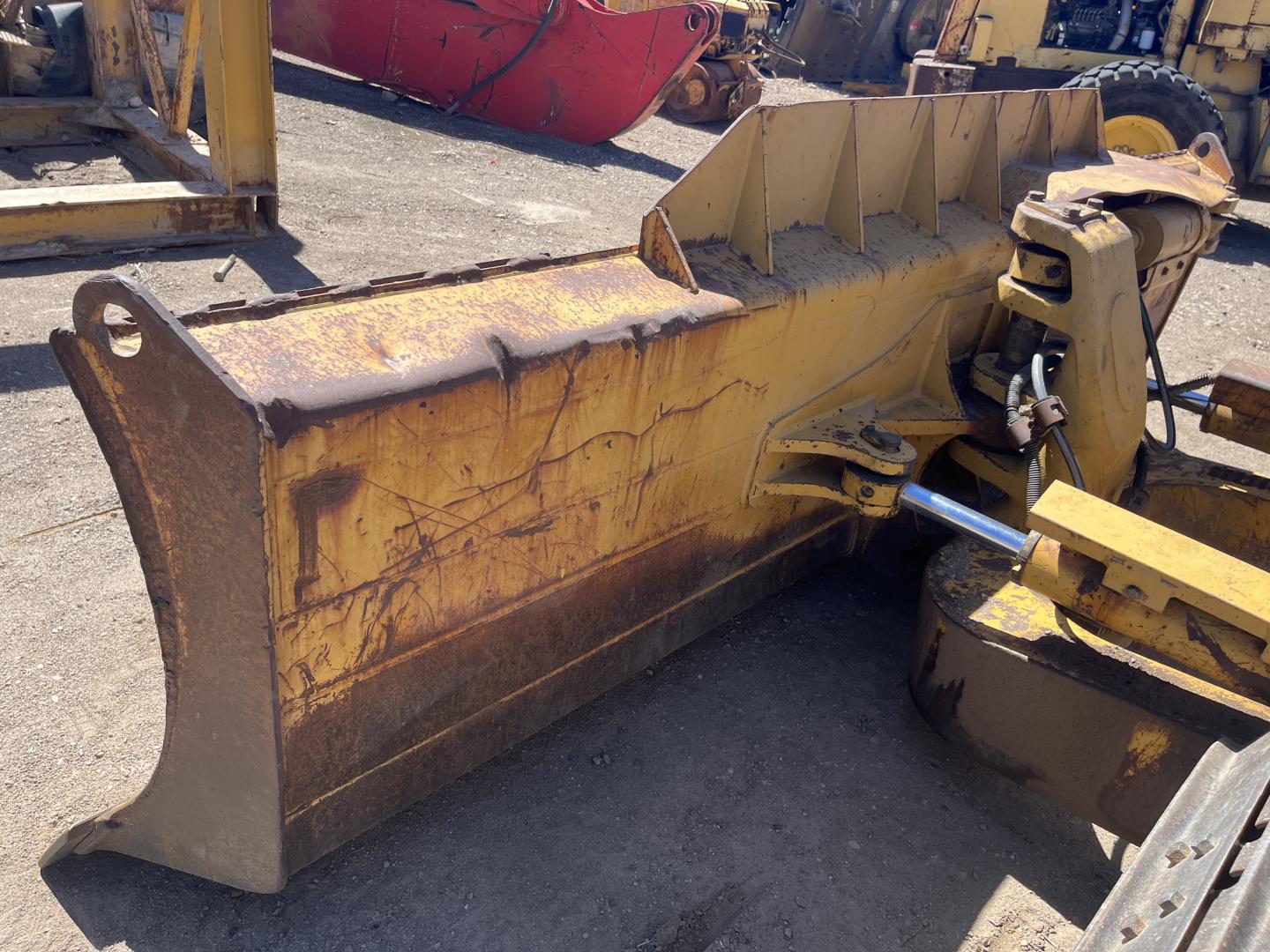 ./imagenes/INVOICE/2019/17354/TOPADOR FRONTAL CATERPILLAR D6M (12).JPG